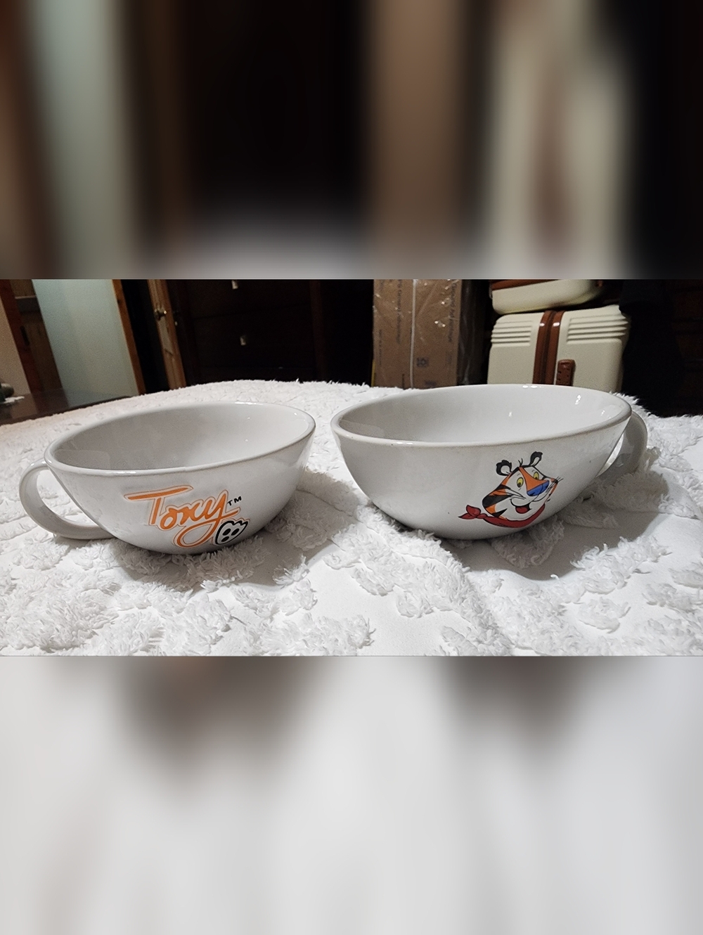 Kellogg's VINTAGE Cereal Storage Container & 2 Vintage Cereal Bowls TONY TIGER - Picture 7 of 10